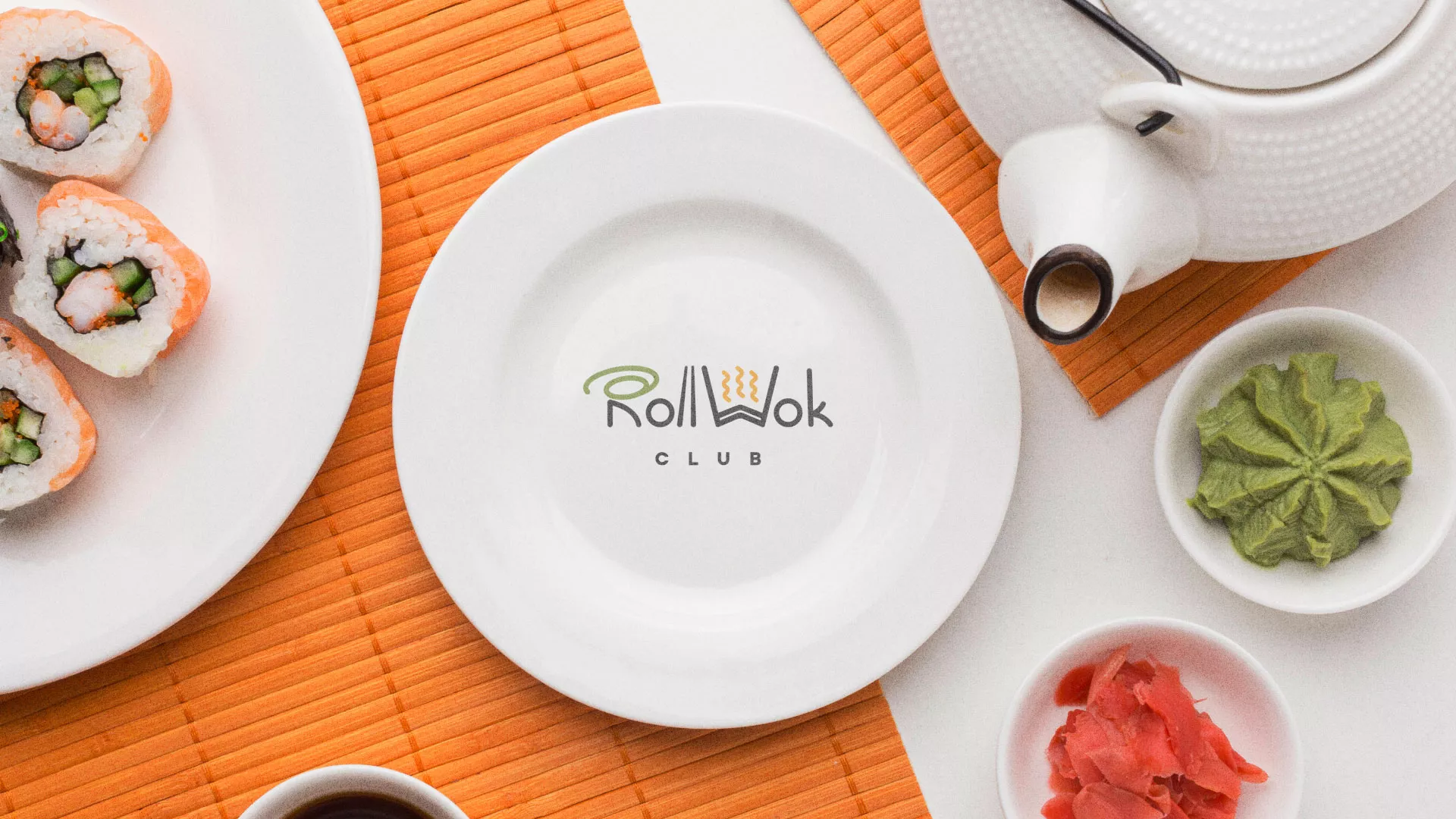 Разработка логотипа и фирменного стиля суши-бара «Roll Wok Club» в Протвино